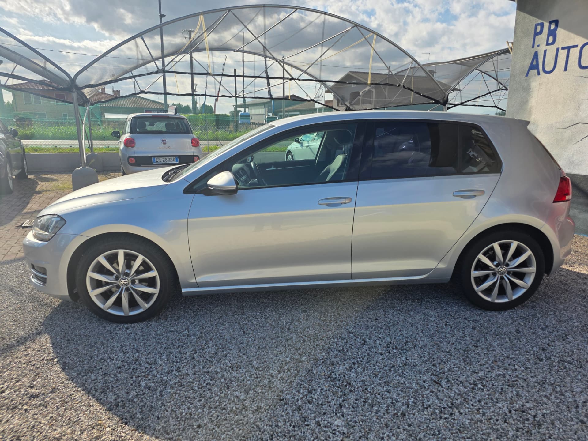 Volkswagen Golf VII 1.6 TDI Highline BlueMotion Tech usata — foto 5