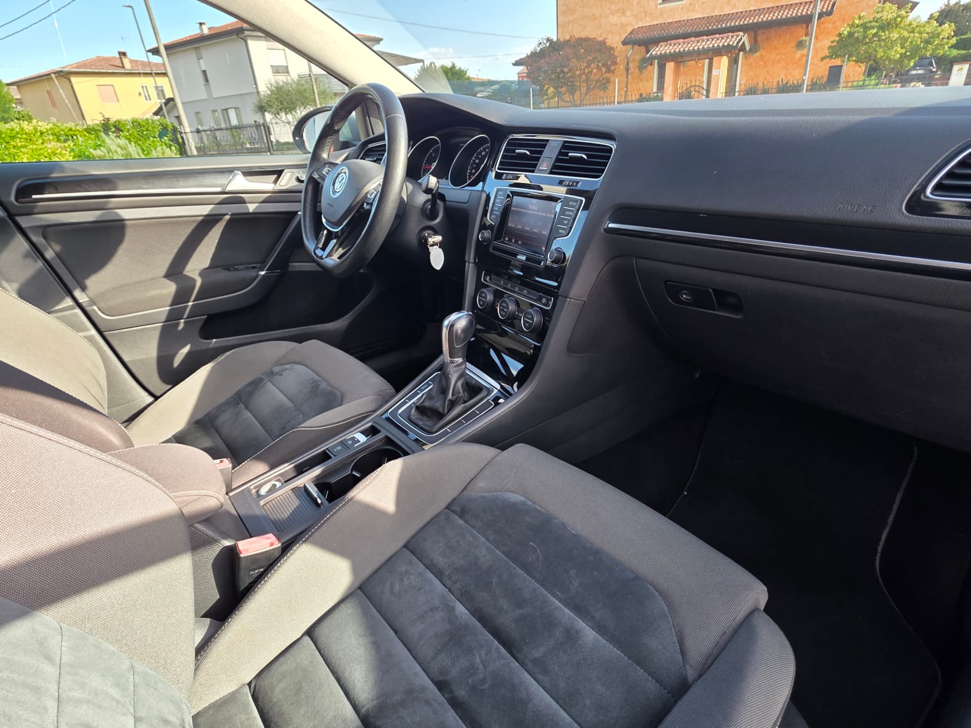 Volkswagen Golf VII 1.6 TDI Highline BlueMotion Tech usata — foto 17